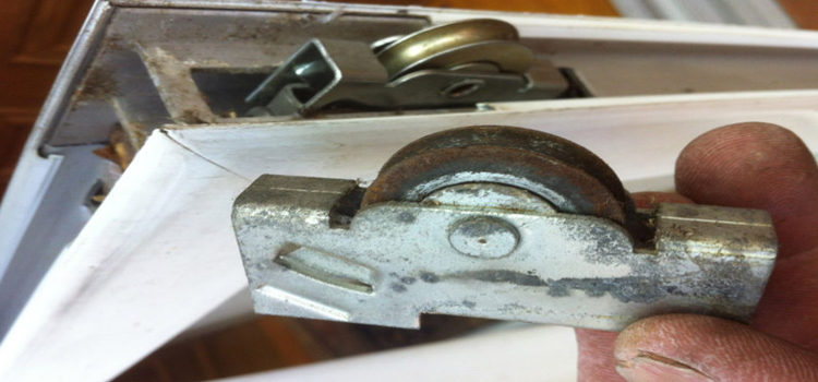 screen door roller repair in El Centro